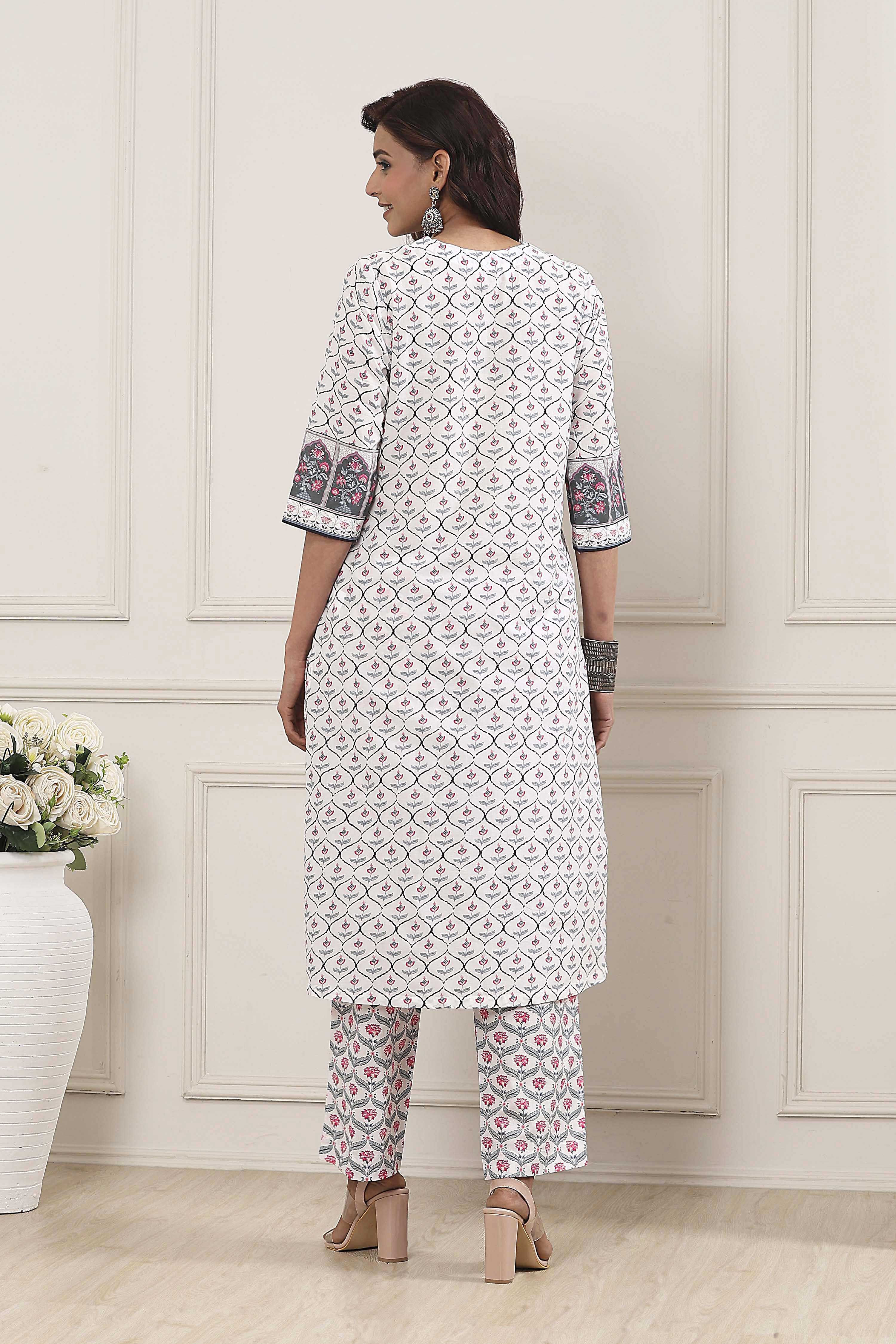 Grey Cotton Printed Straight Suit Set image number 4