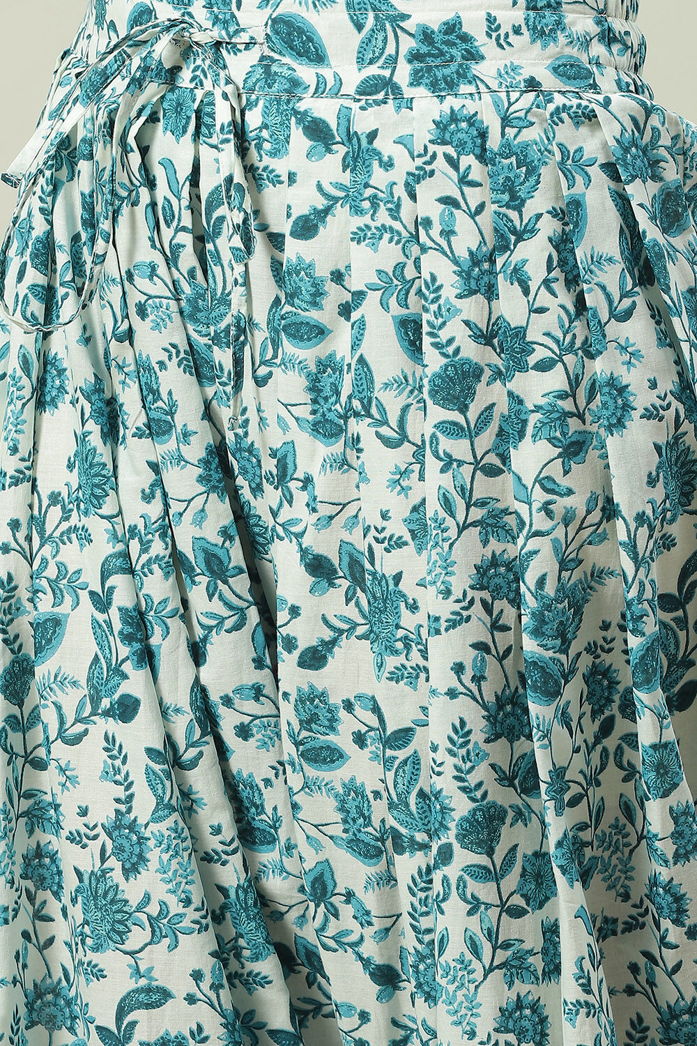 Red Cotton Straight Kurta Relaxed Salwar Suit Set image number 2