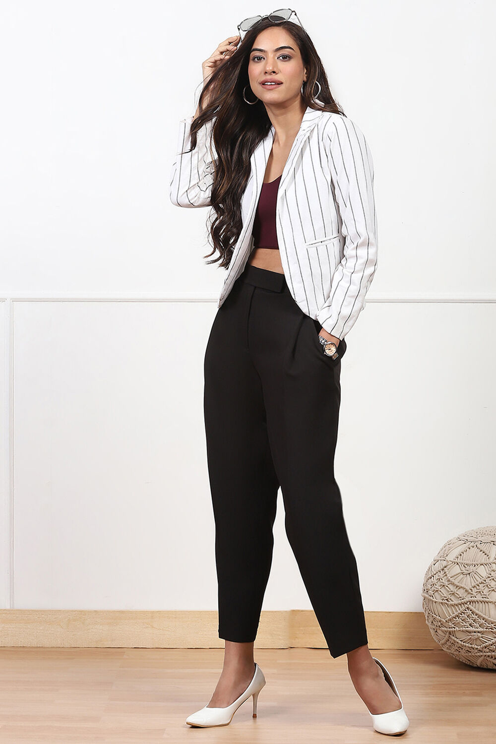 Black Solid Tapered Fit Pants image number 0