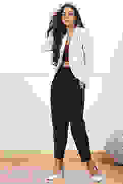 Black Solid Tapered Fit Pants image number 0