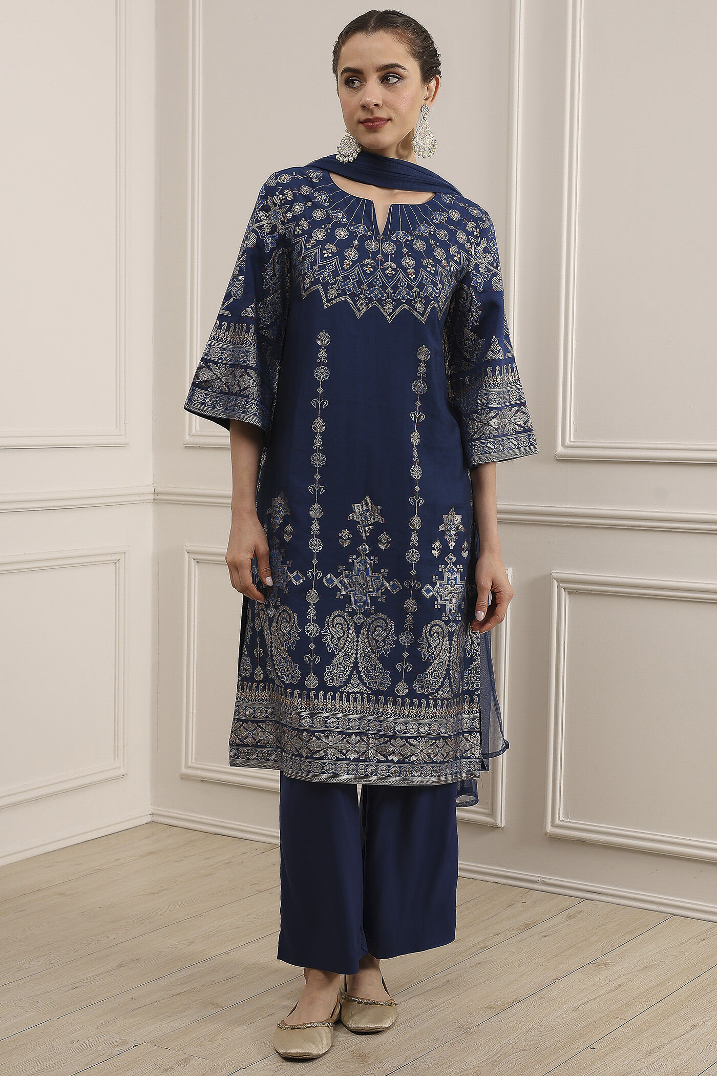 Blue Printed Straight Suit Set image number 6