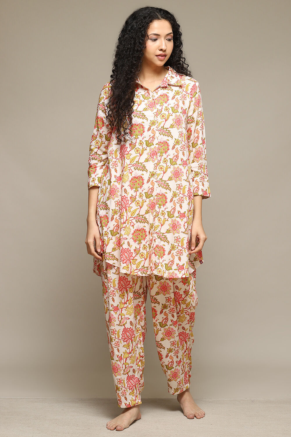 Off White & Red Rayon Printed 2 Piece Sleepwear Set image number 6