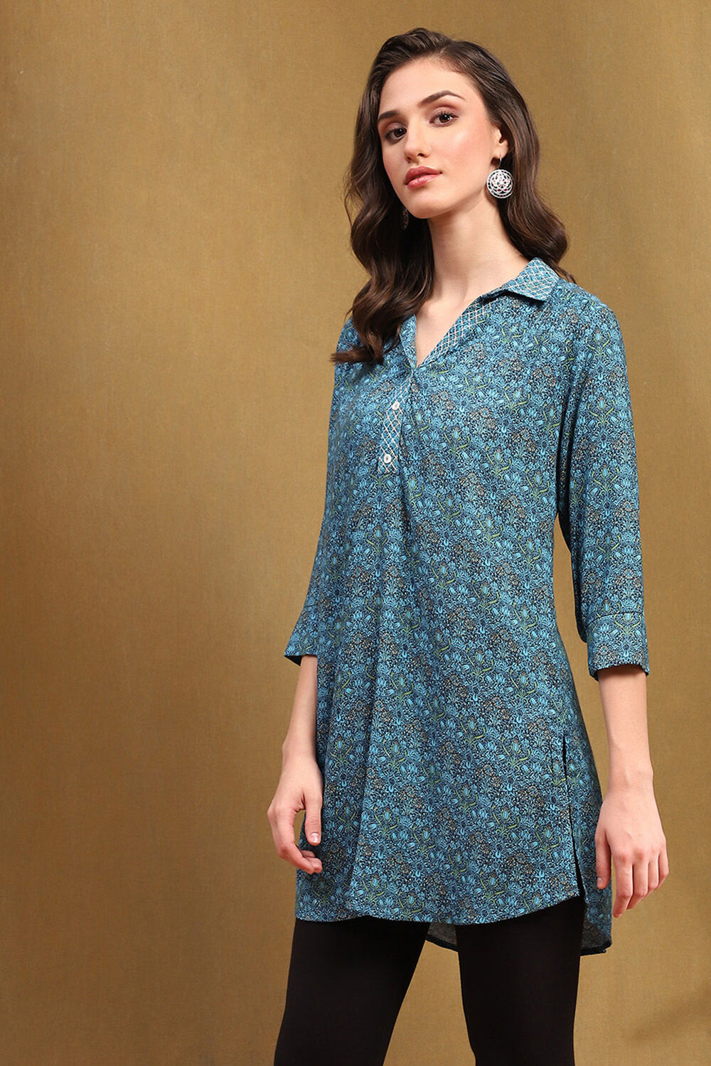 Blue Floral Printed Straight Kurti image number 2