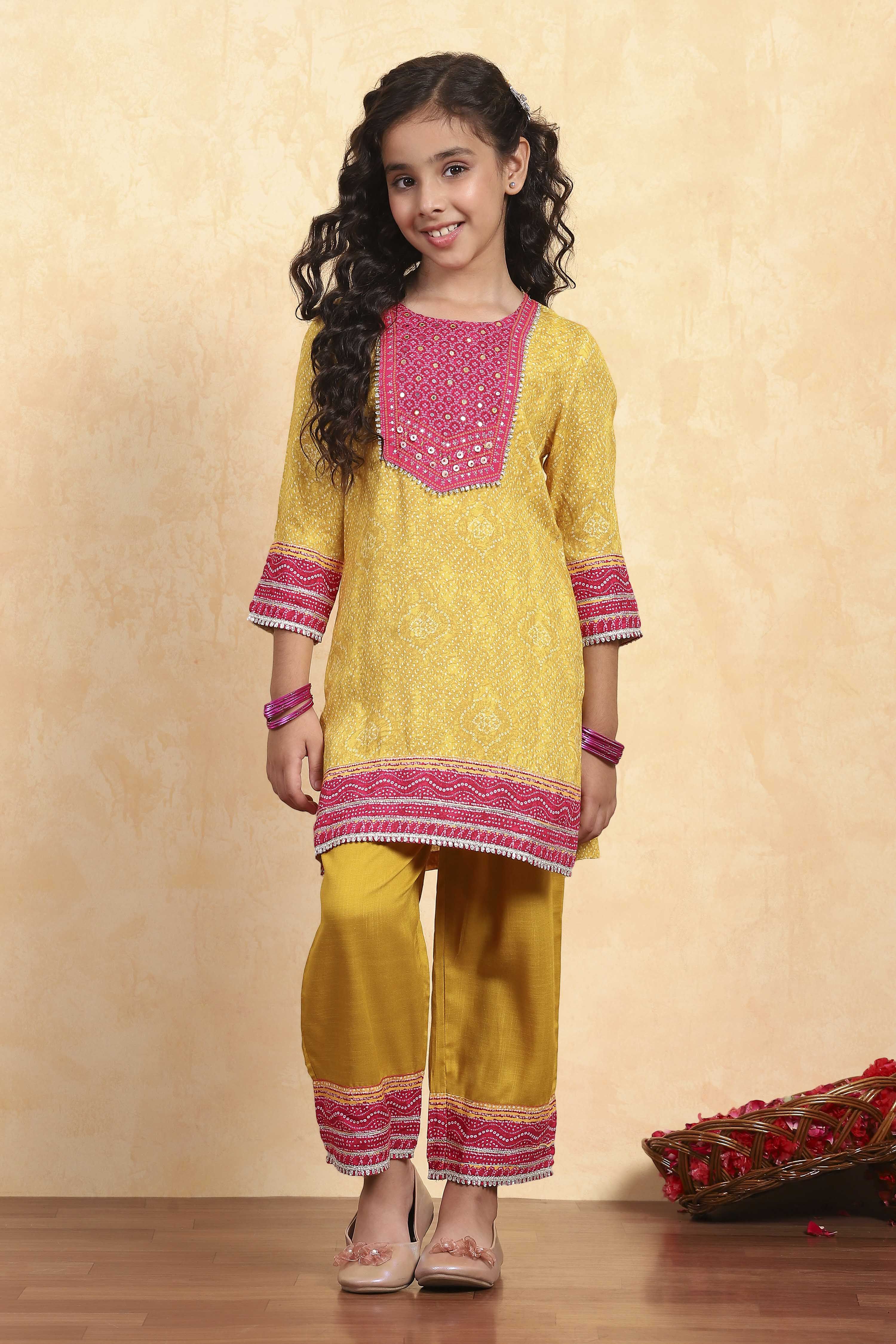 Yellow Viscose Blend Printed Straight Kurta Pants Set image number 6