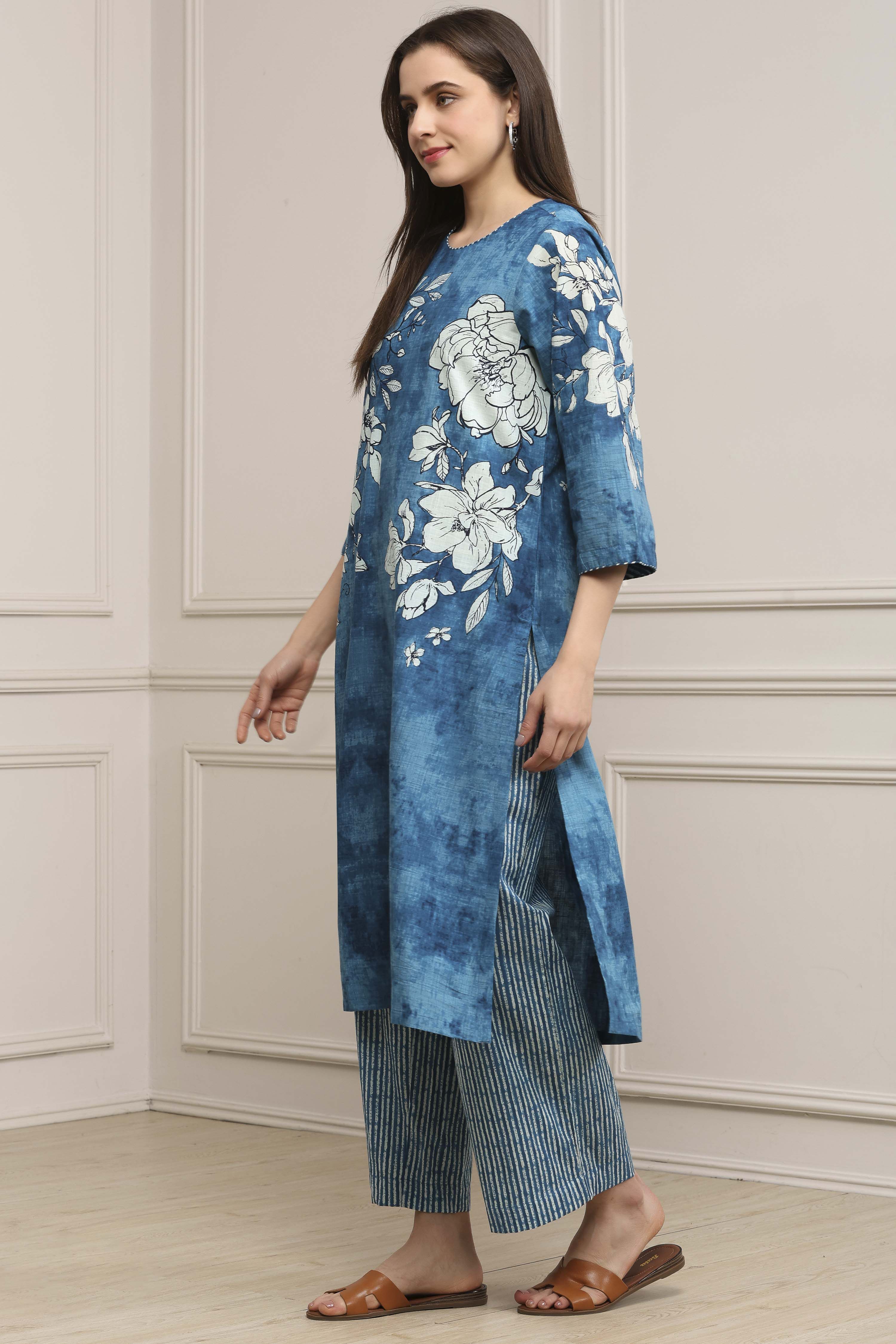 Indigo Blue Cotton Floral Straight Kurta Set image number 3