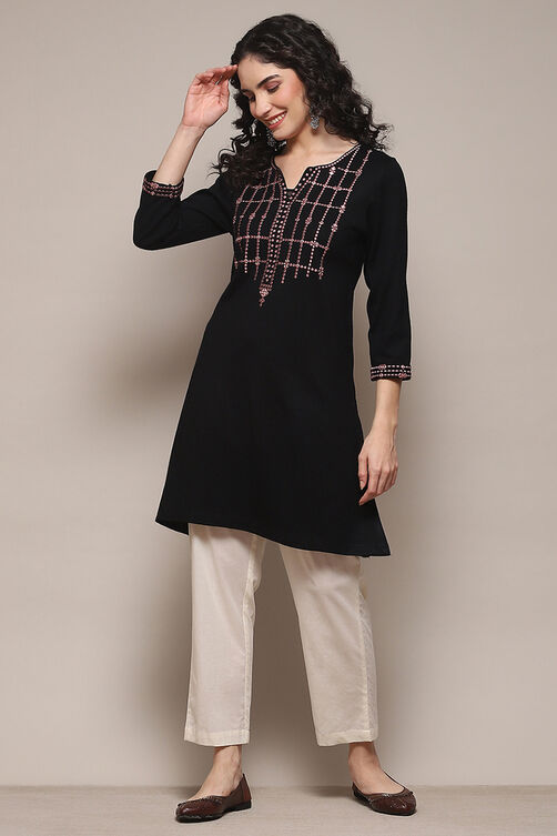 Black Daffodil Straight Yarndyed Kurta image number 0