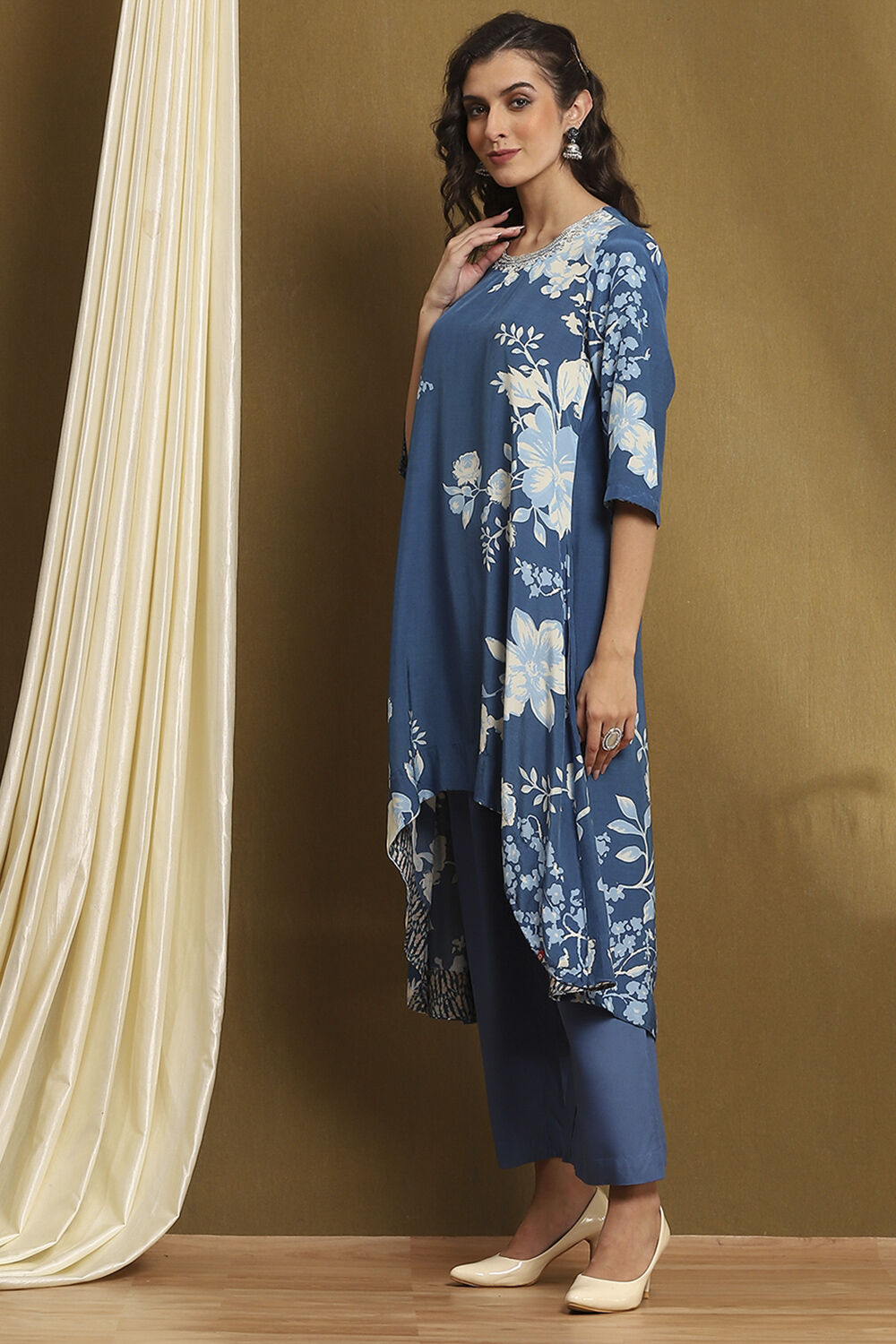 Coral Modal Floral Printed Asymmetric Kurta Set image number 3