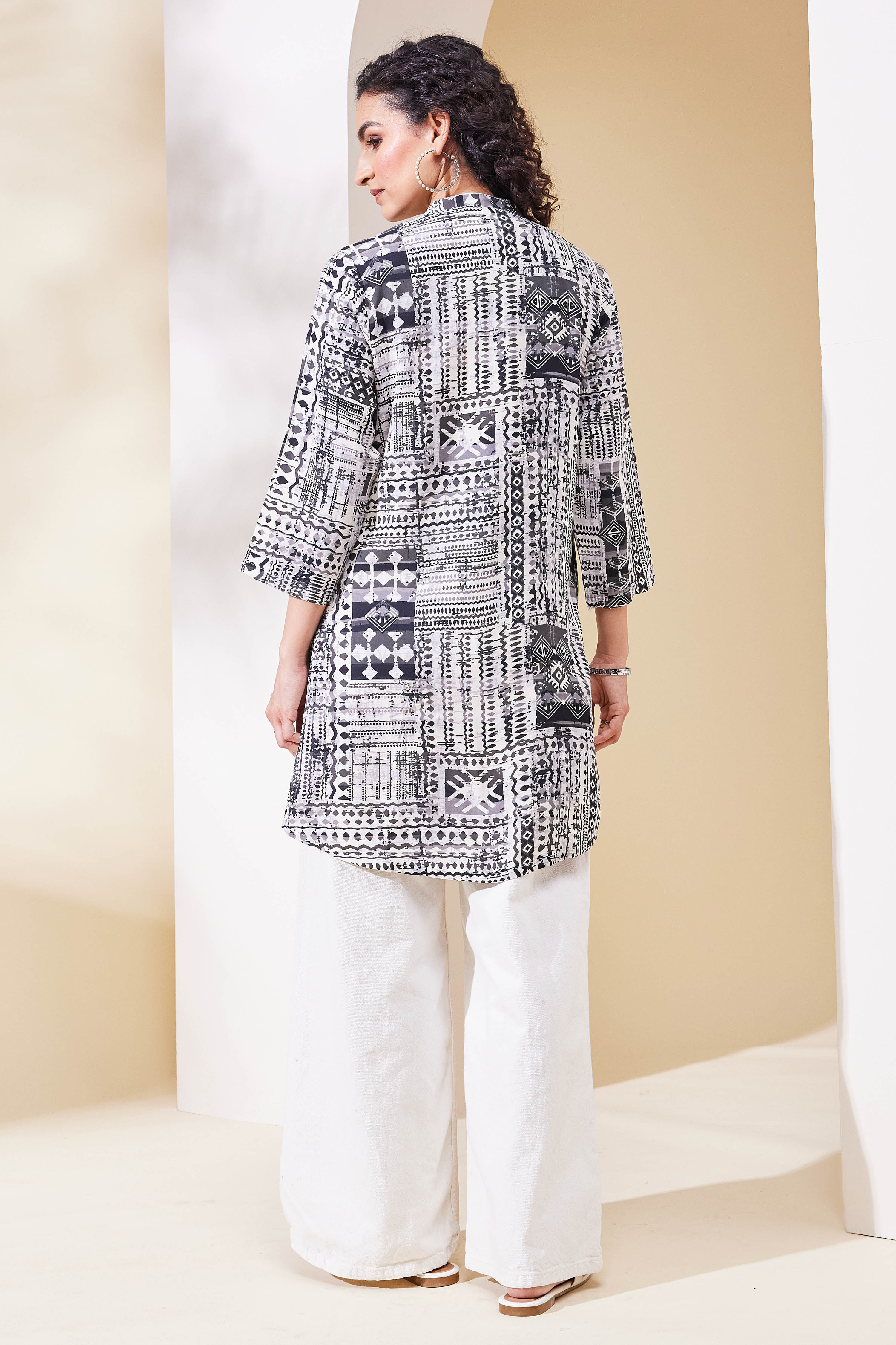 Black Viscose Rayon Straight Kurta image number 3