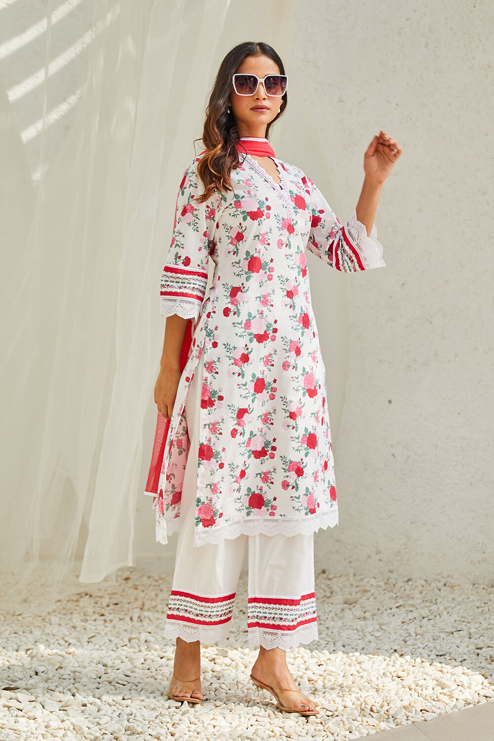 Off-White Cotton Printed Kurta & Palazzo Suit Set image number 5