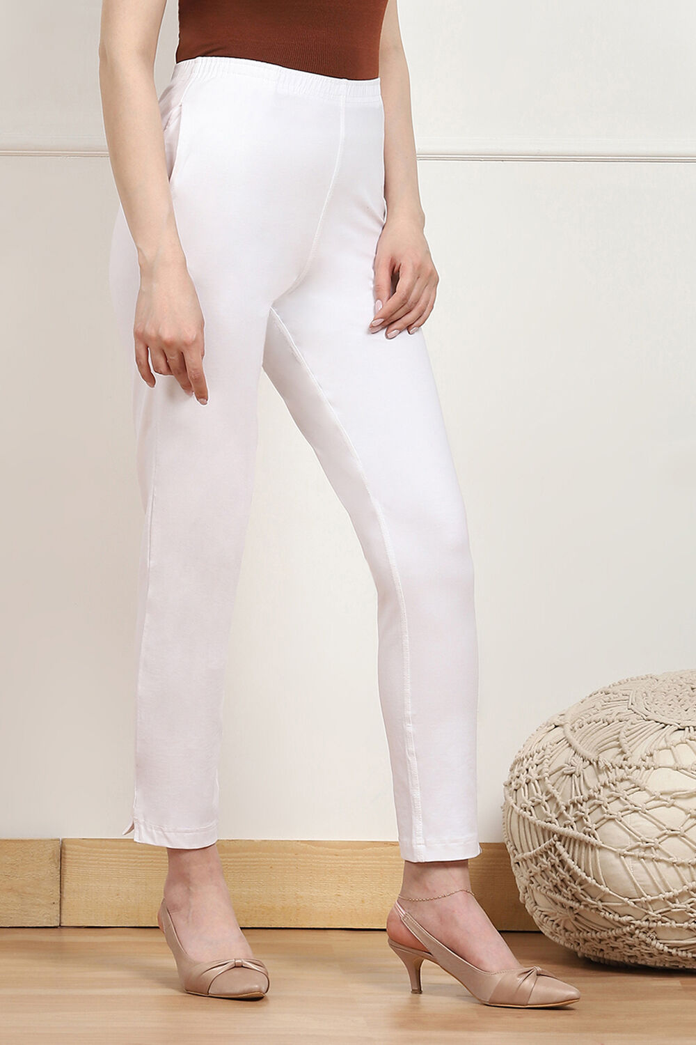 White Cotton Blend Pants image number 3