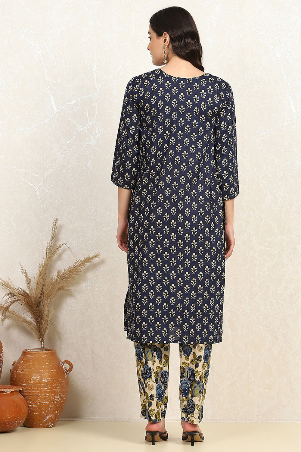 Green Cotton Printed Unstitched Suit Set image number 5