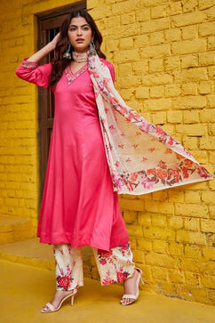Fuschia Rayon Straight Suit Set image number 7