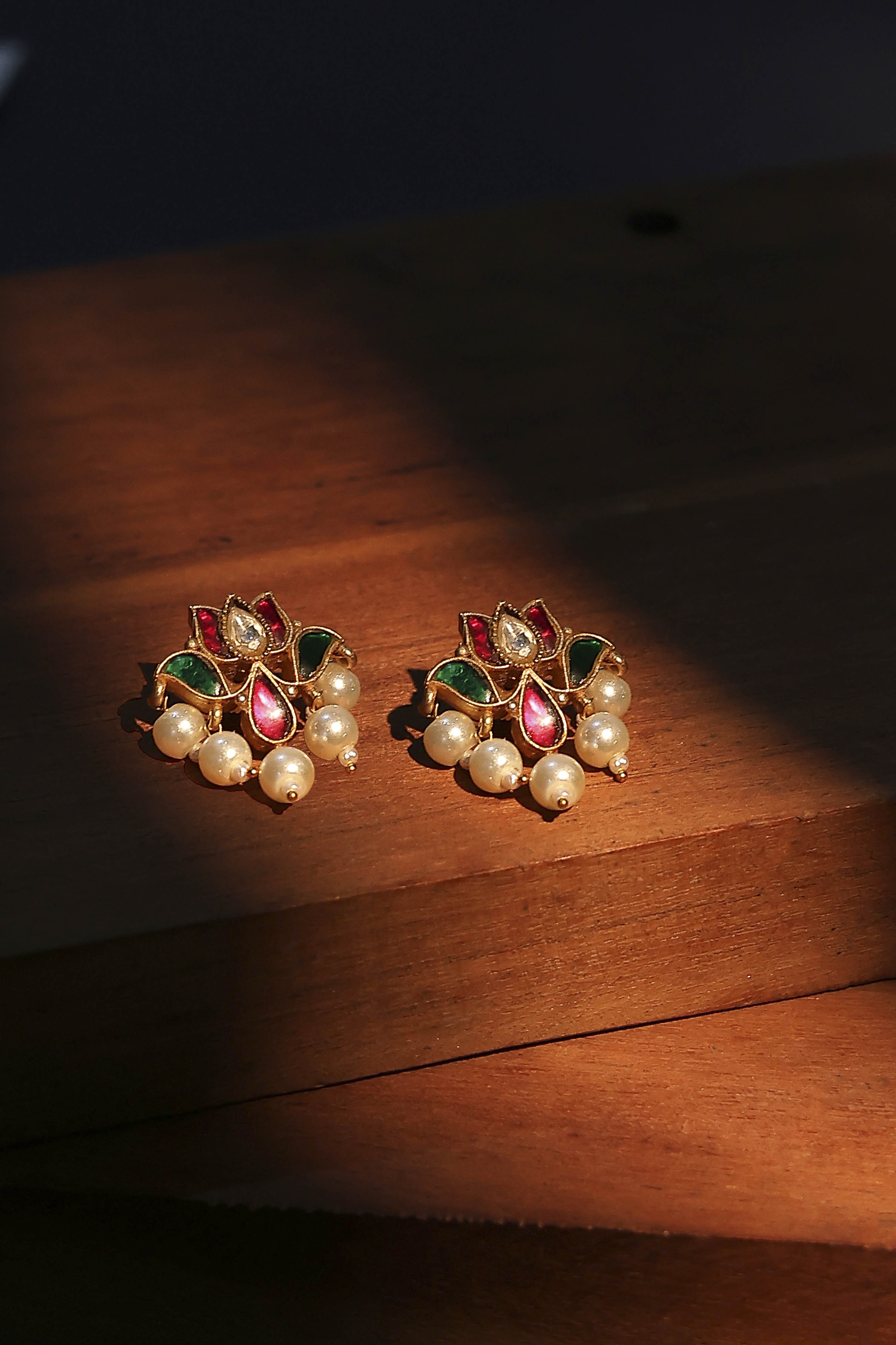 Multicolour Brass Studded Studs image number 0