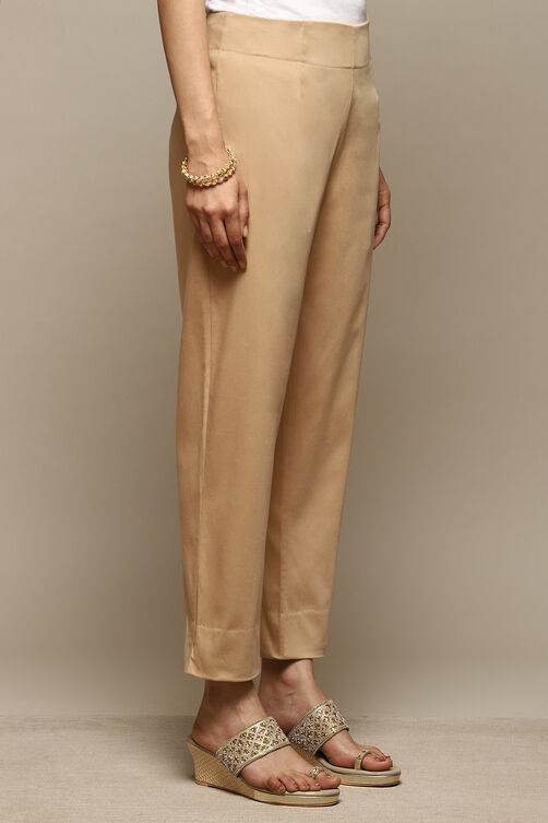 Off White Cotton Relaxed Pants image number 3