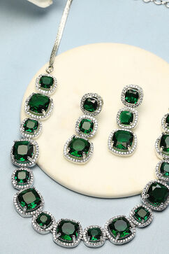 Emerald Green Brass Necklace Set image number 4