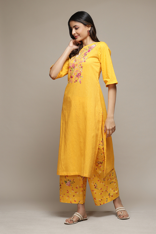 Yellow Cotton Straight Kurta Palazzo Suit Set image number 3