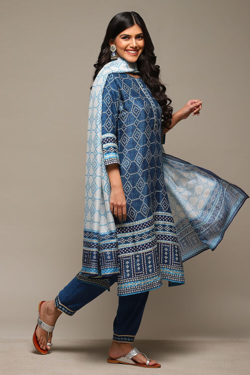 Earthy Green Viscose Straight Kurta Pants Suit Set image number 6