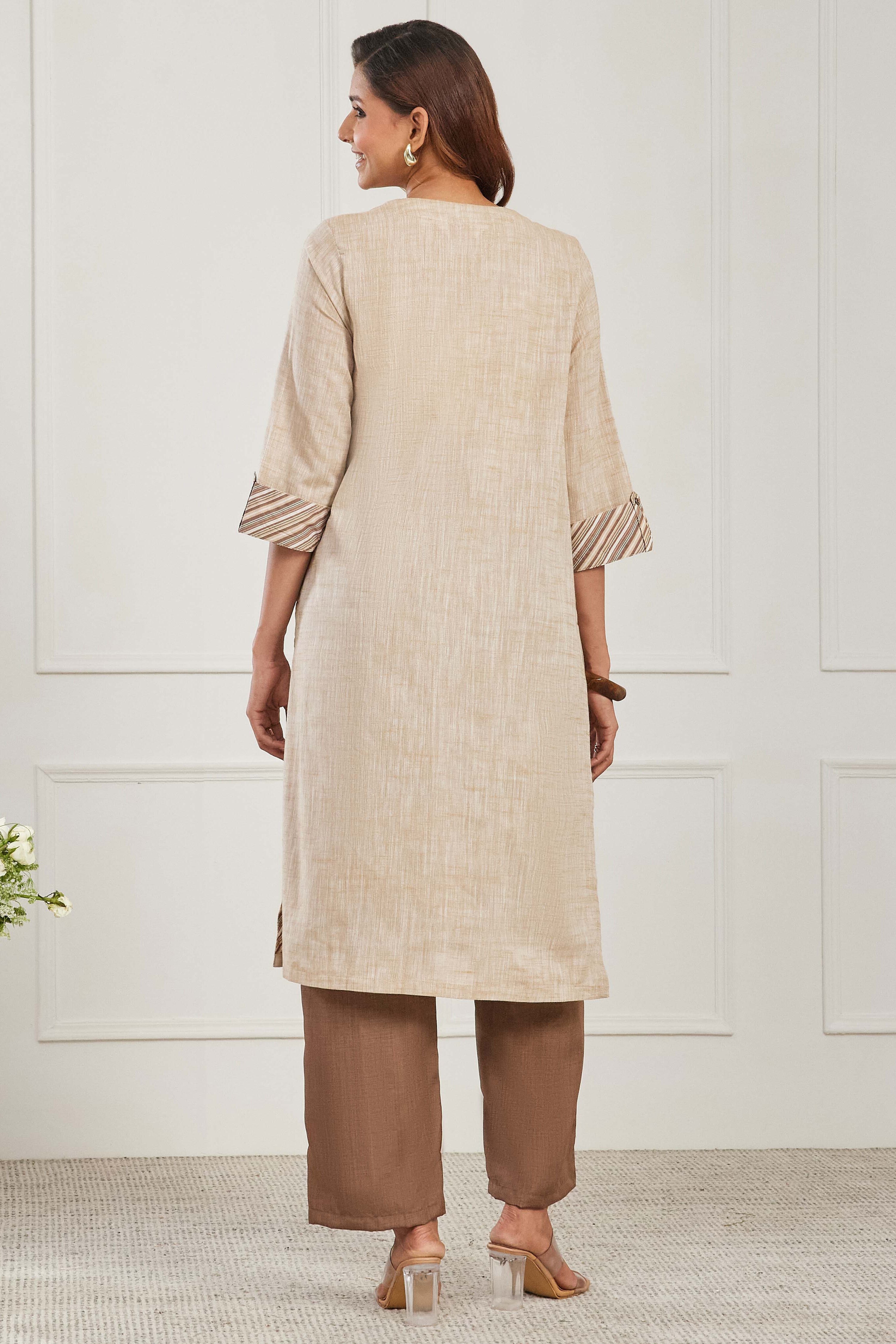 Beige Cotton Straight Kurta image number 4