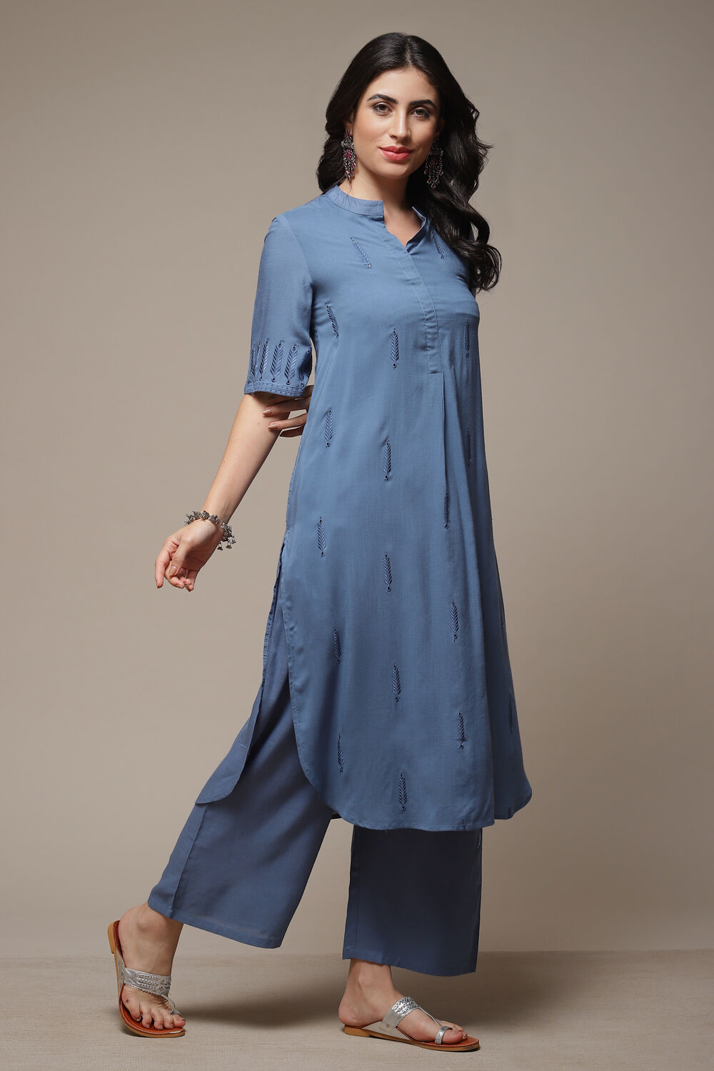 Blue LIVA Straight 2 Piece Set image number 4