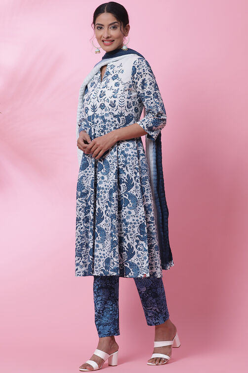 White and Blue Cotton Flared Kurta Slim Pant Suit Set image number 5