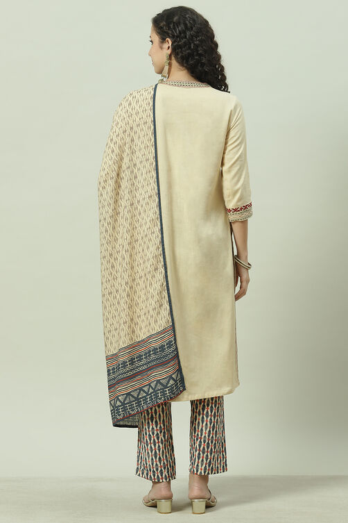 Beige Straight Kurta Regular Pants Suit Set image number 4