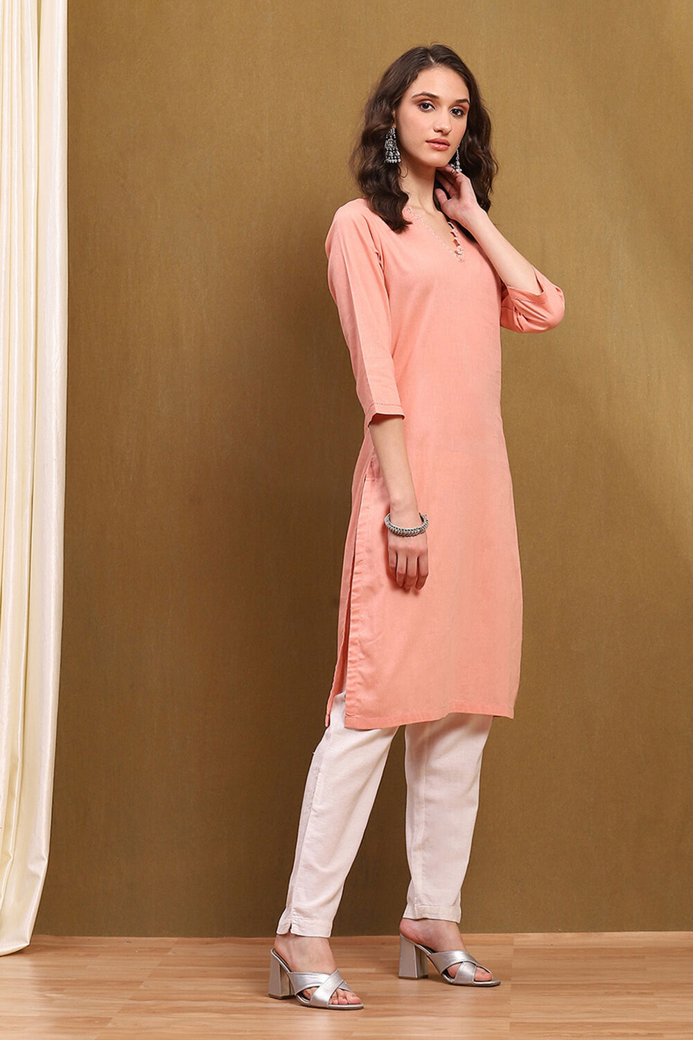 Green Cotton Blend Solid Straight Kurta image number 4