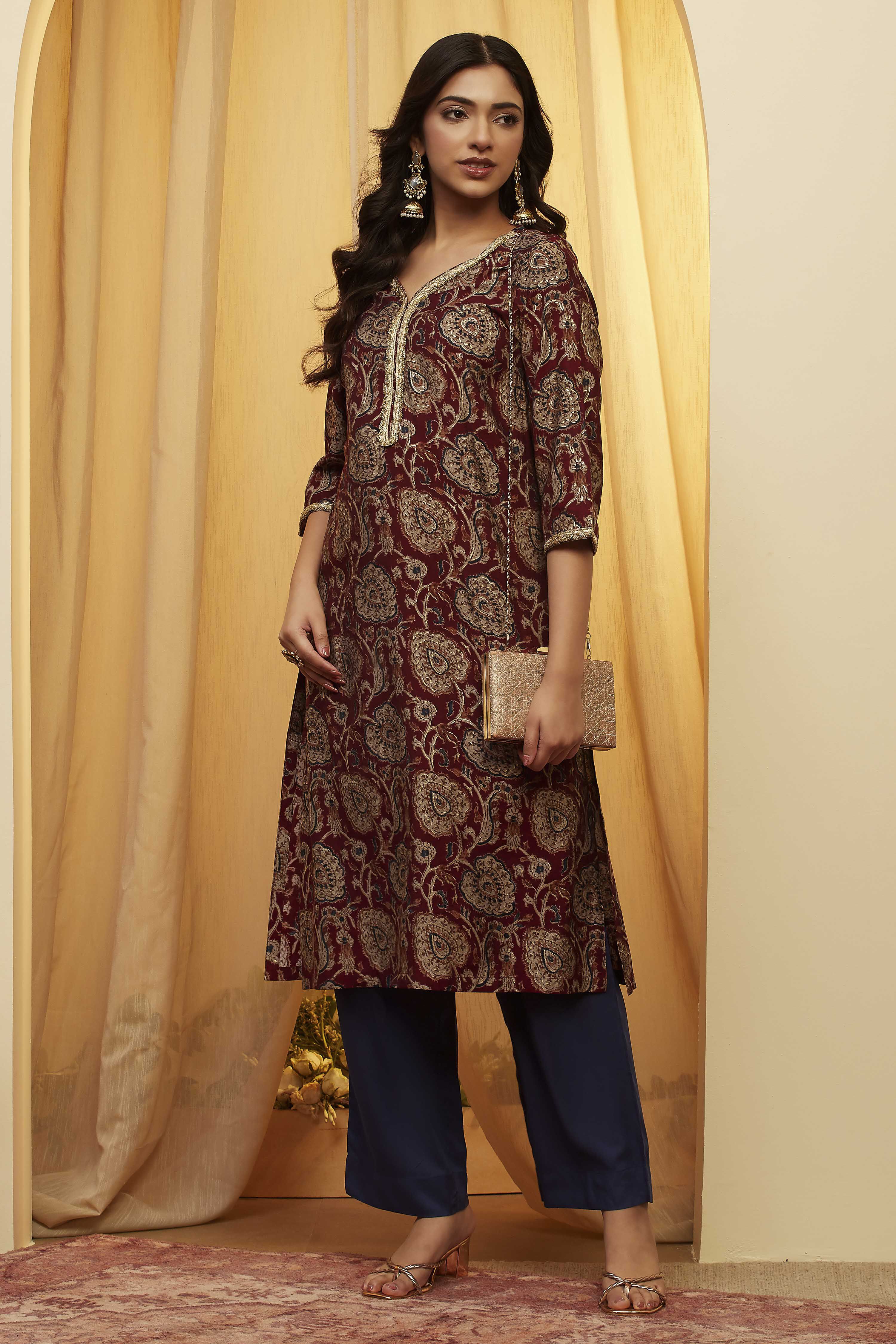 Maroon Polyester Straight Kurta image number 0