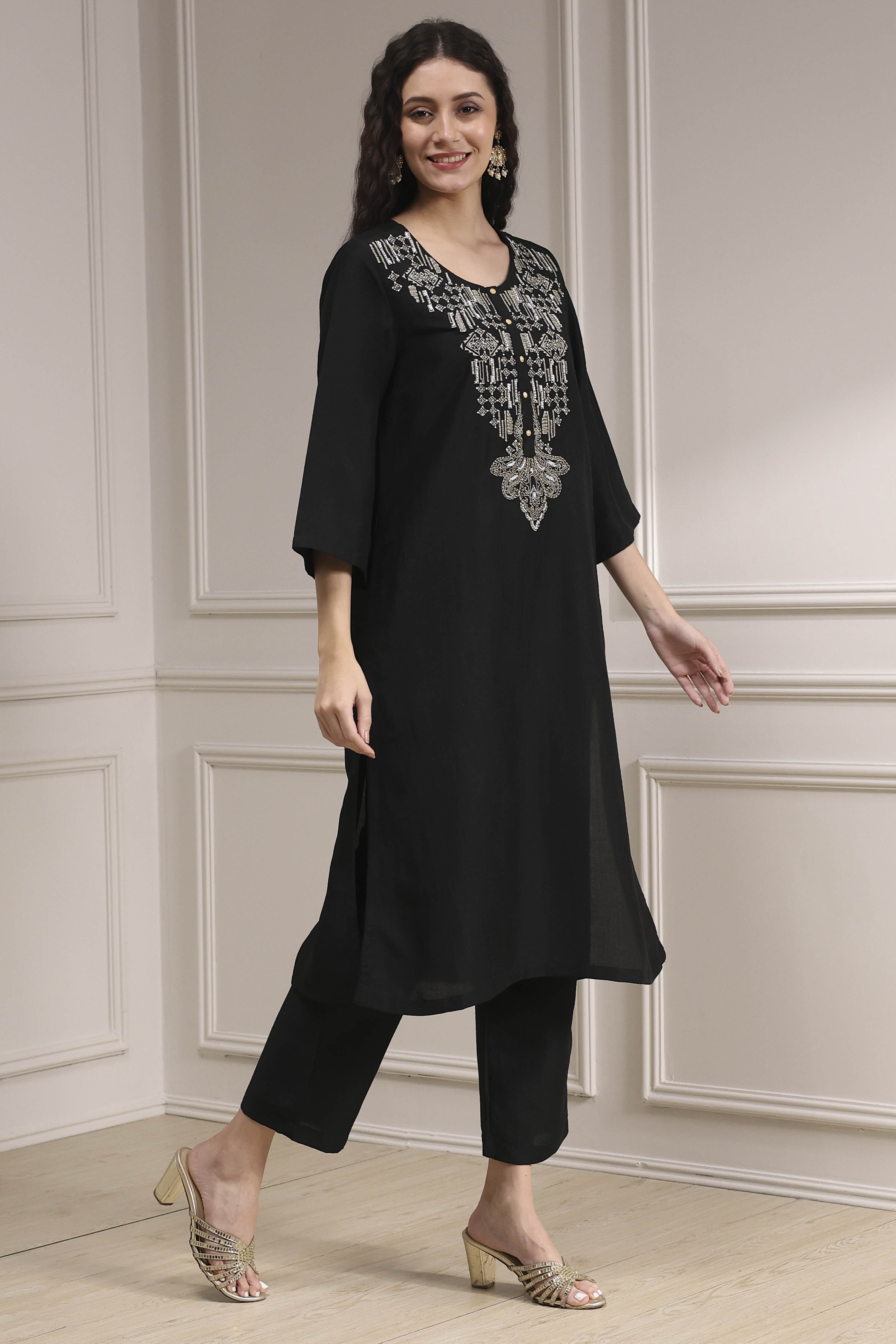 Black Textured Straight Kurta Pants Set image number 5