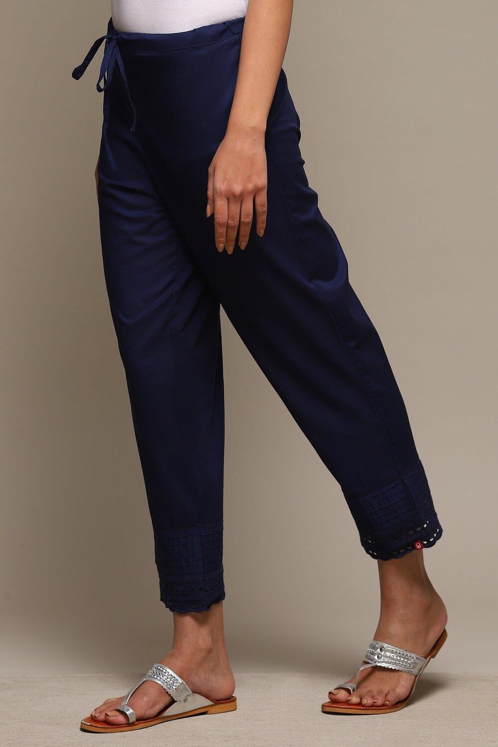 Red Cotton Solid Pant image number 2