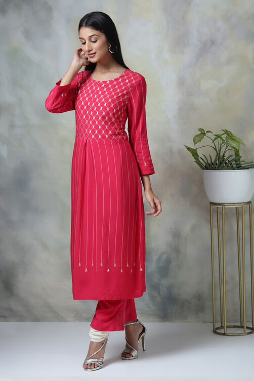 Fuchsia Rayon Straight Kurta Pants Set image number 5