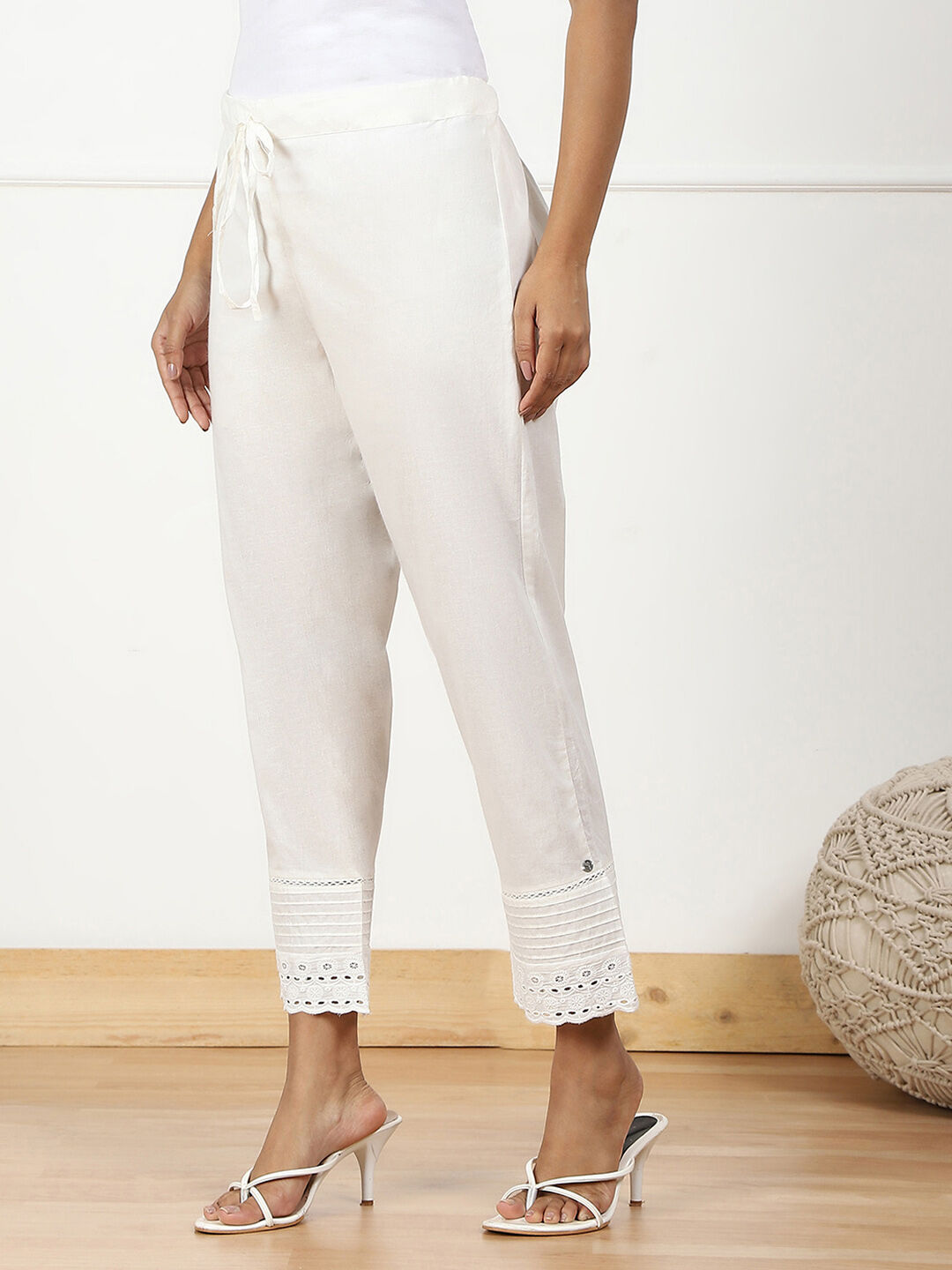 Red Cotton Solid Pant image number 2