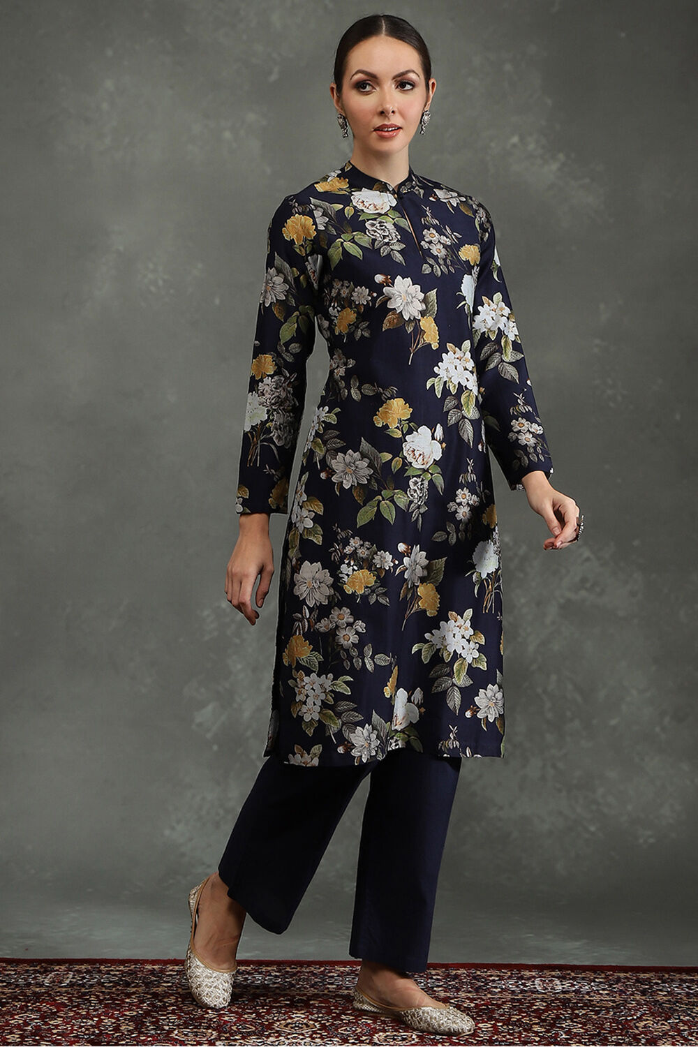 Indigo Silk Chanderi Floral Printed Straight Kurta Set image number 5