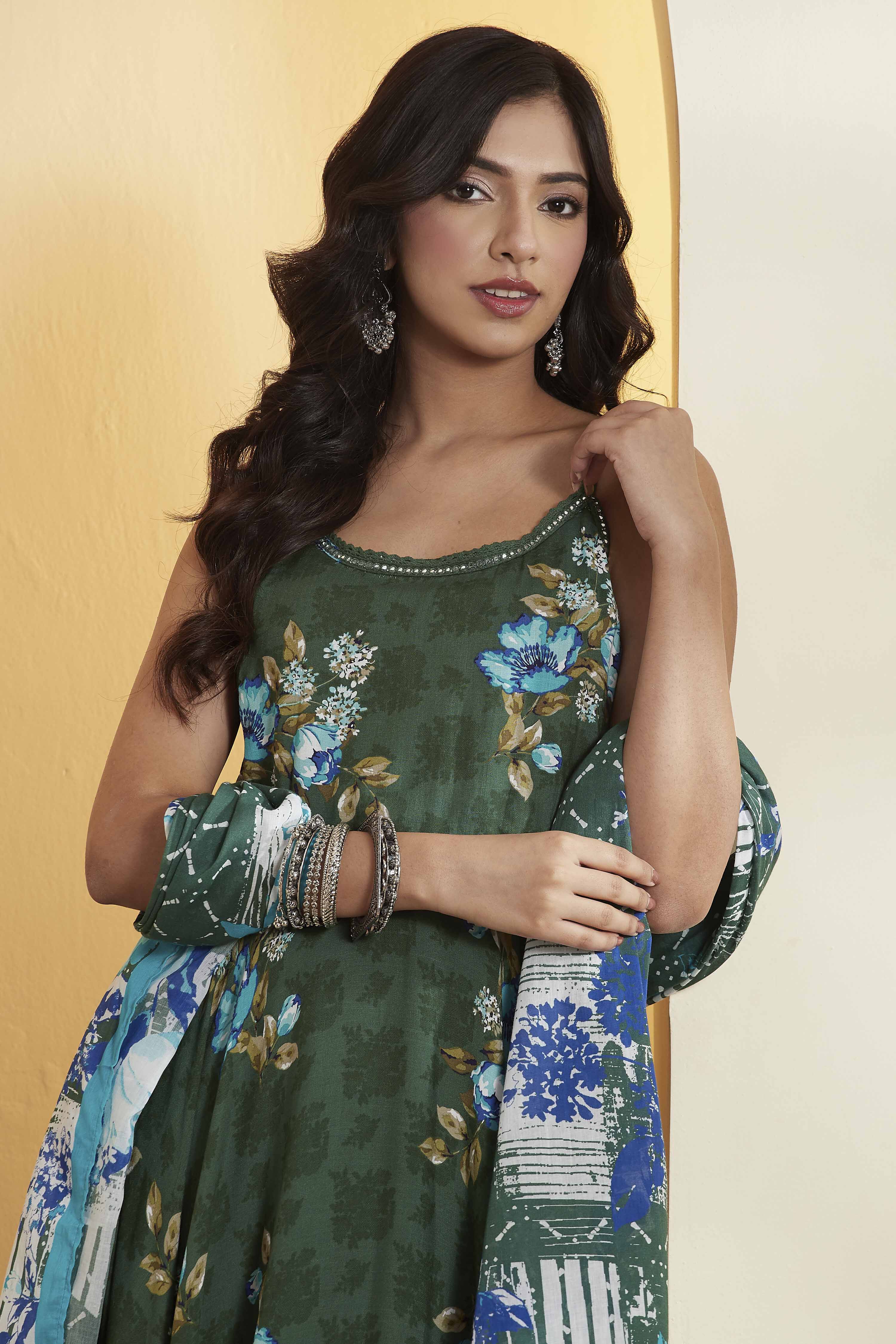Green Viscose Rayon Straight Fusion Set image number 1