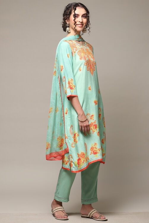 Sea Green Rayon Straight Kurta Regular Pants Suit Set image number 6