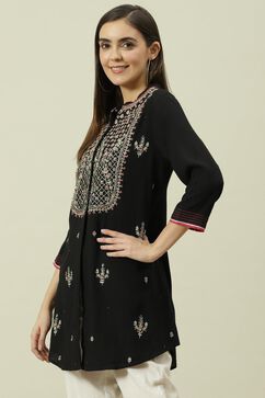 Black Rayon Straight Solid Kurti image number 2