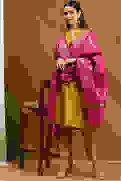 Magenta Polyester Dupatta image number 0