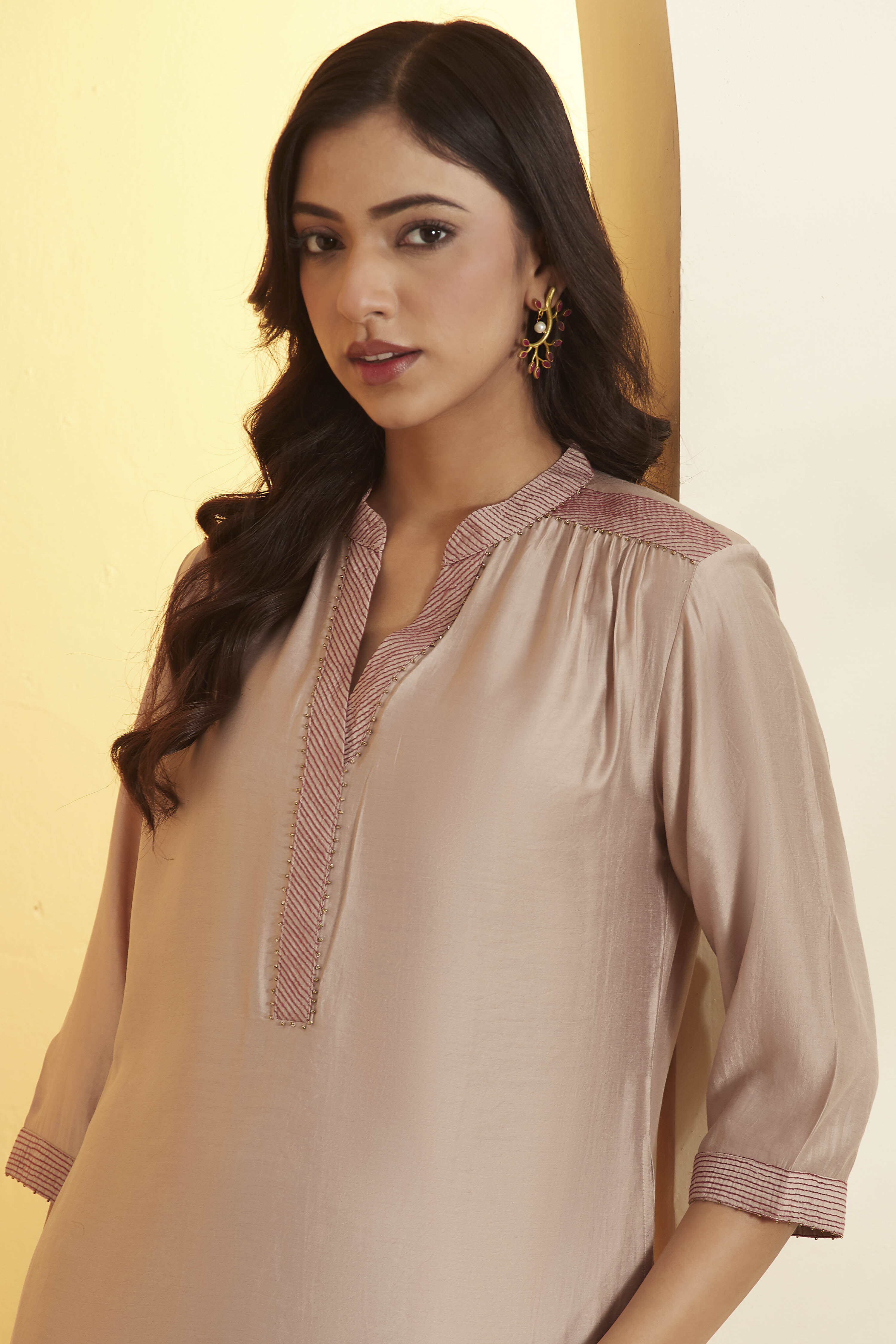 Beige Viscose Silk Straight Kurta image number 1