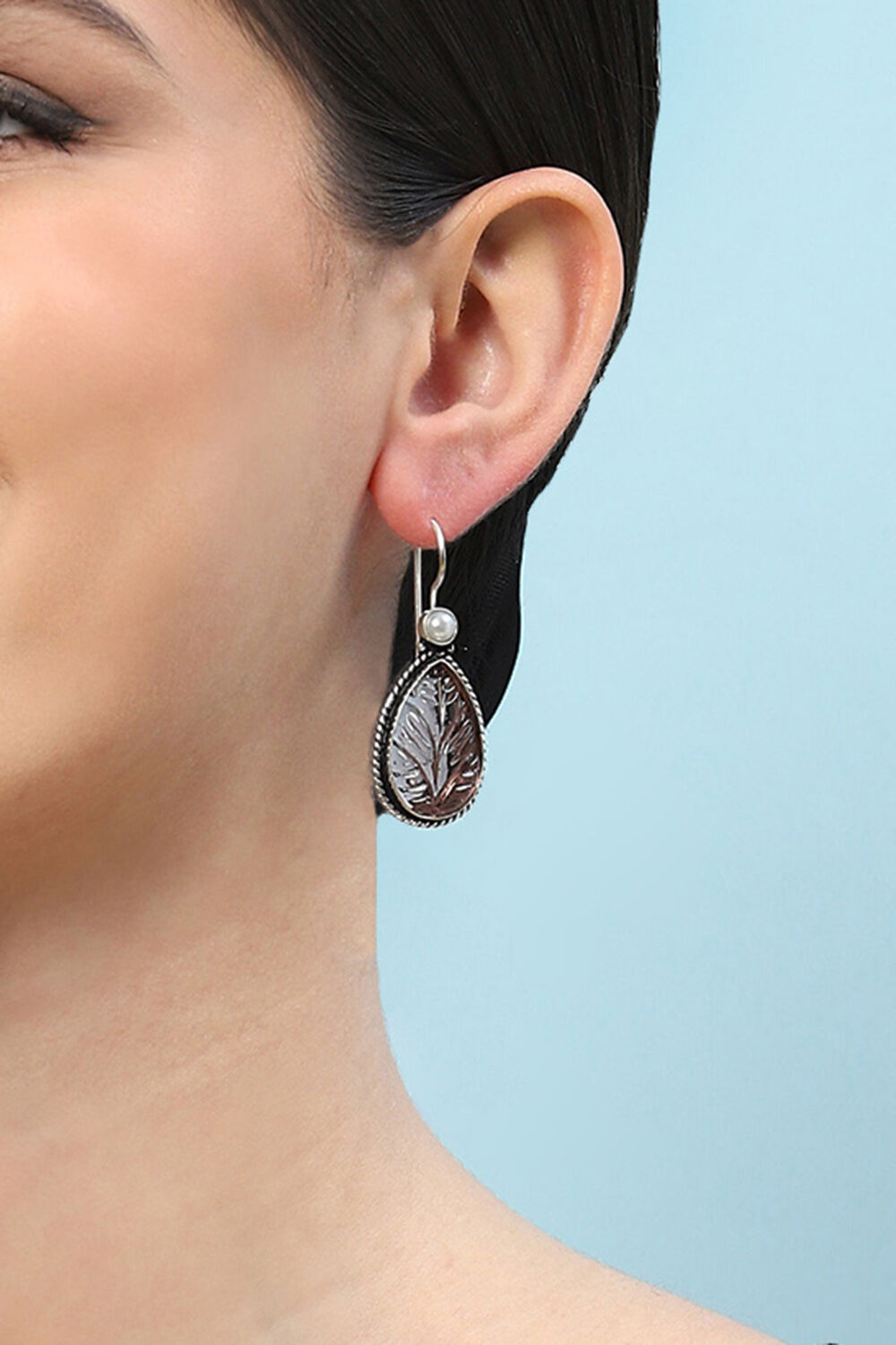 Brown Brass Earrings image number 1