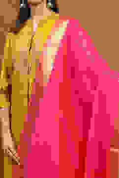 Pink Yarn-Dyed Festive Dupatta image number 1