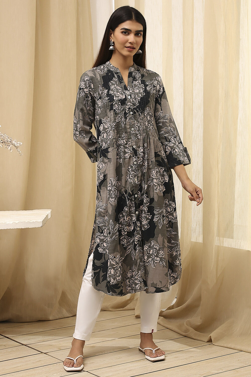 Blue Floral Printed Straight Kurta image number 1