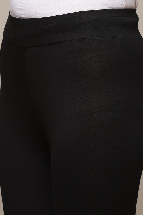 Black Cotton Blend Solid Leggings image number 1