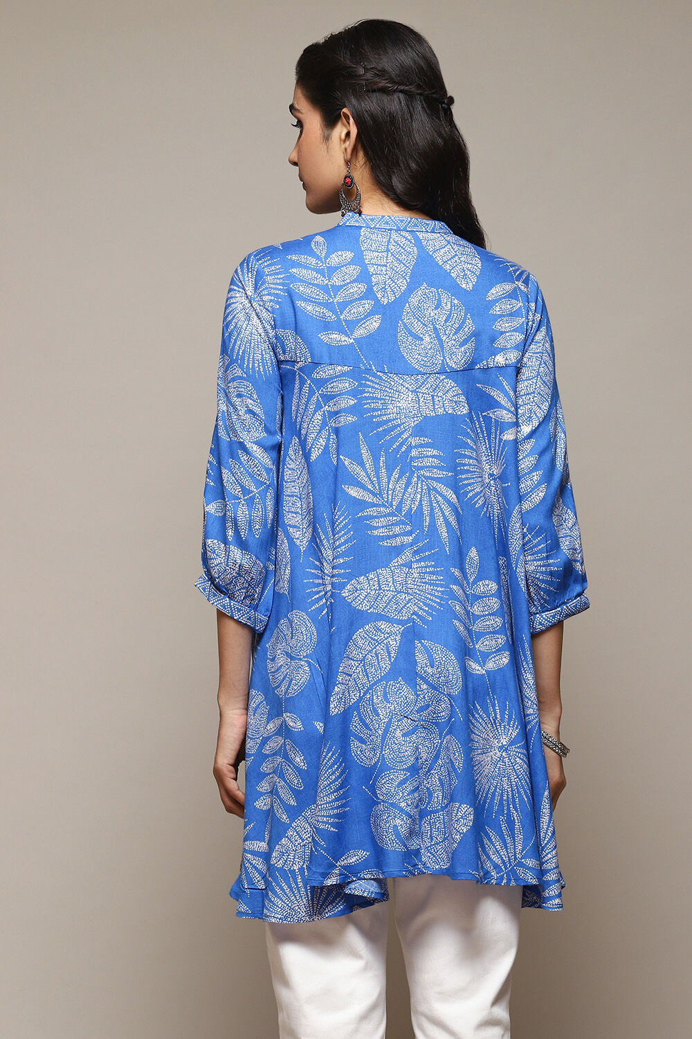 Blue LIVA Printed Kurti image number 3