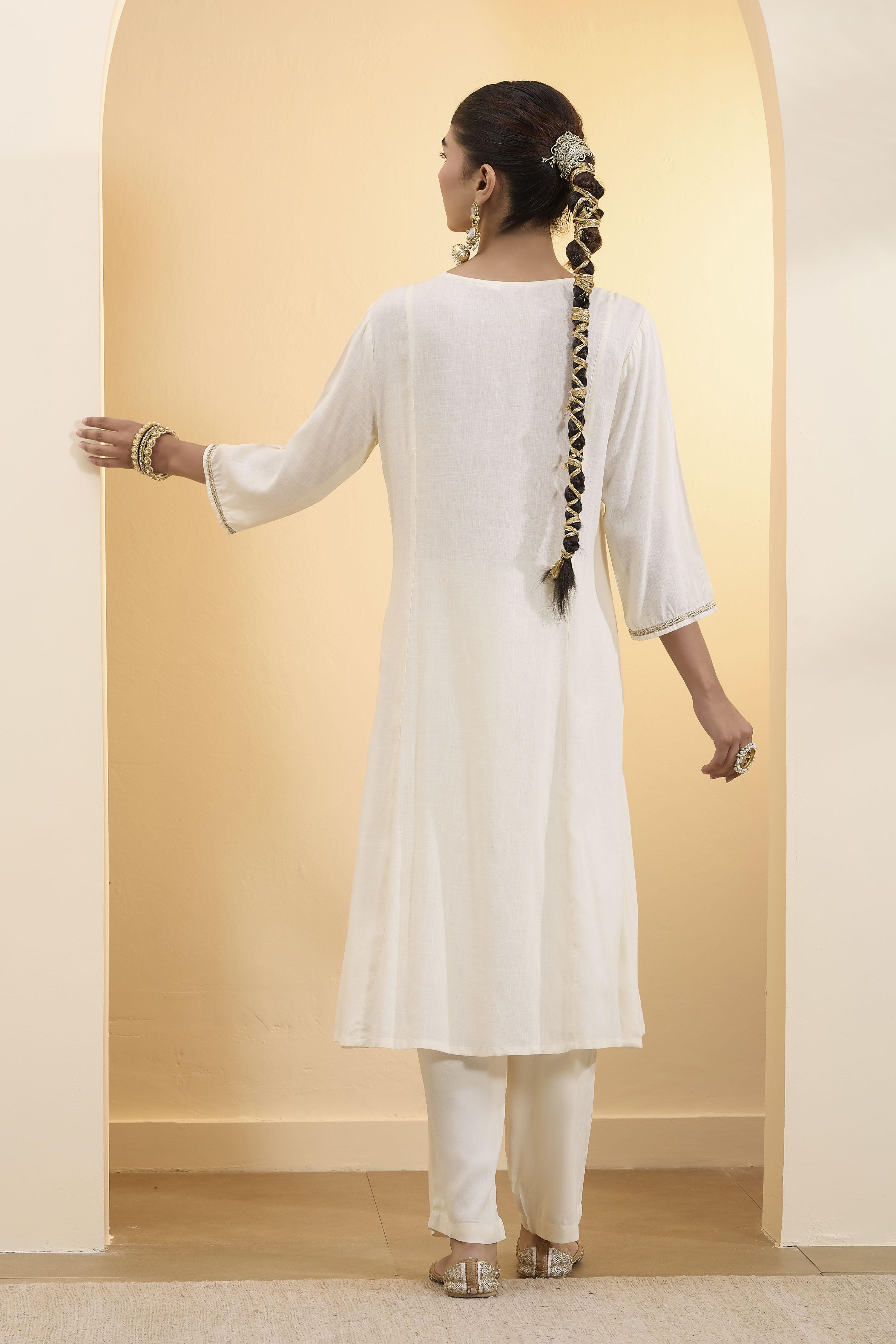 Off White Viscose Rayon Kalidar Suit Set image number 4