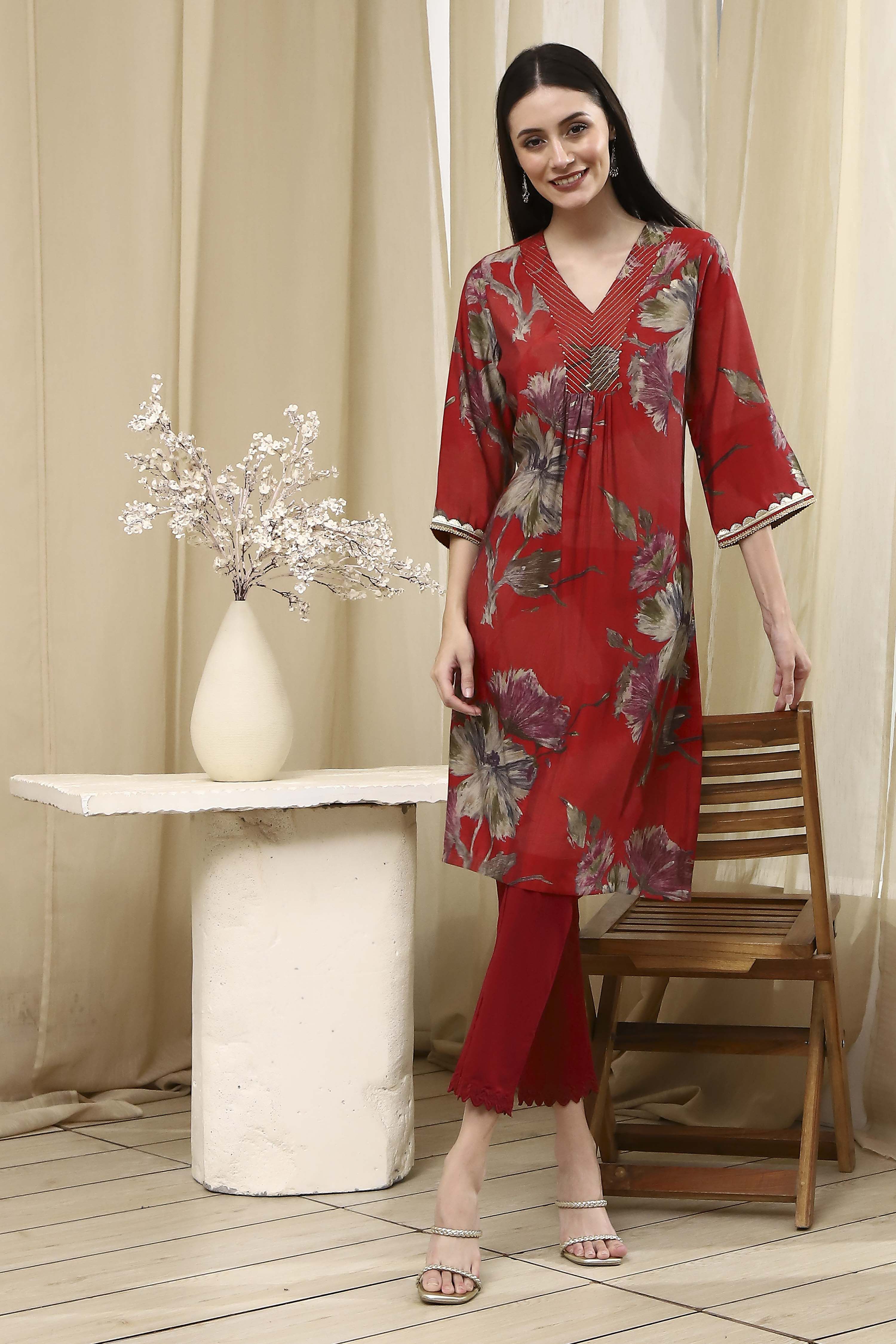 Coral Red Floral Printed Straight Kurta image number 0