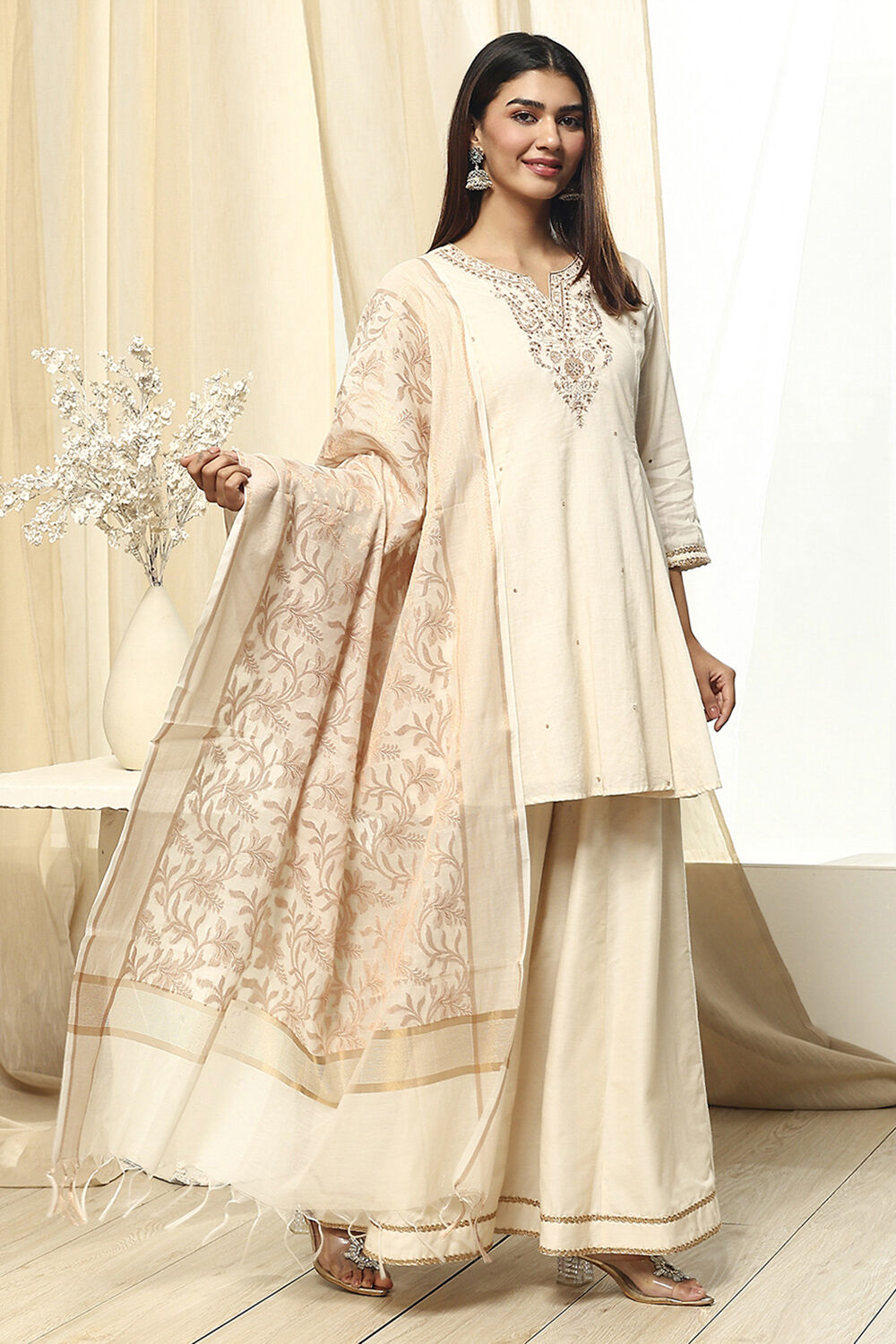 Off-White Embroidered Kalidar Suit Set image number 5