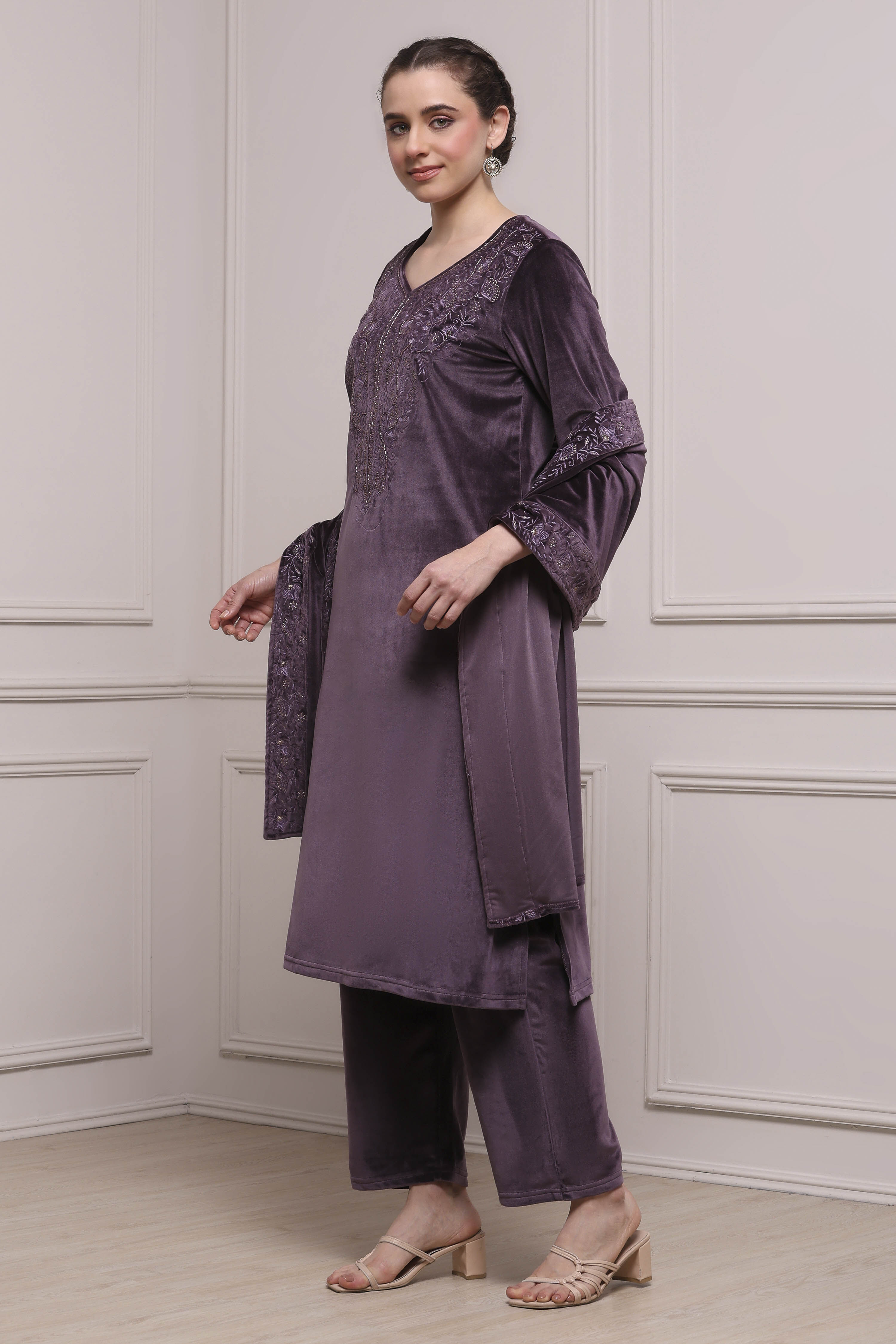 Lavender Polyester Straight Dyed Suit Set image number 3