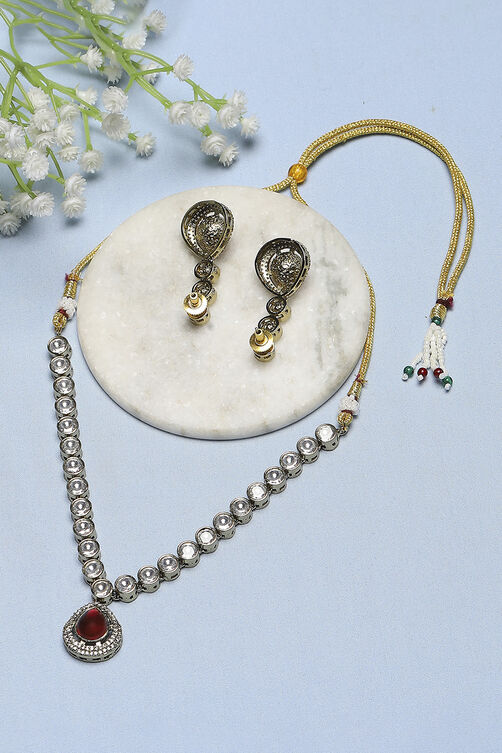 Red Brass Necklace Set image number 2