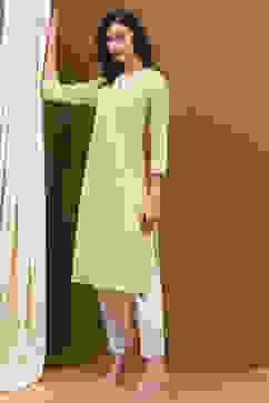 Light Lime Green Cotton Solid Regular Fit Straight Kurta image number 0