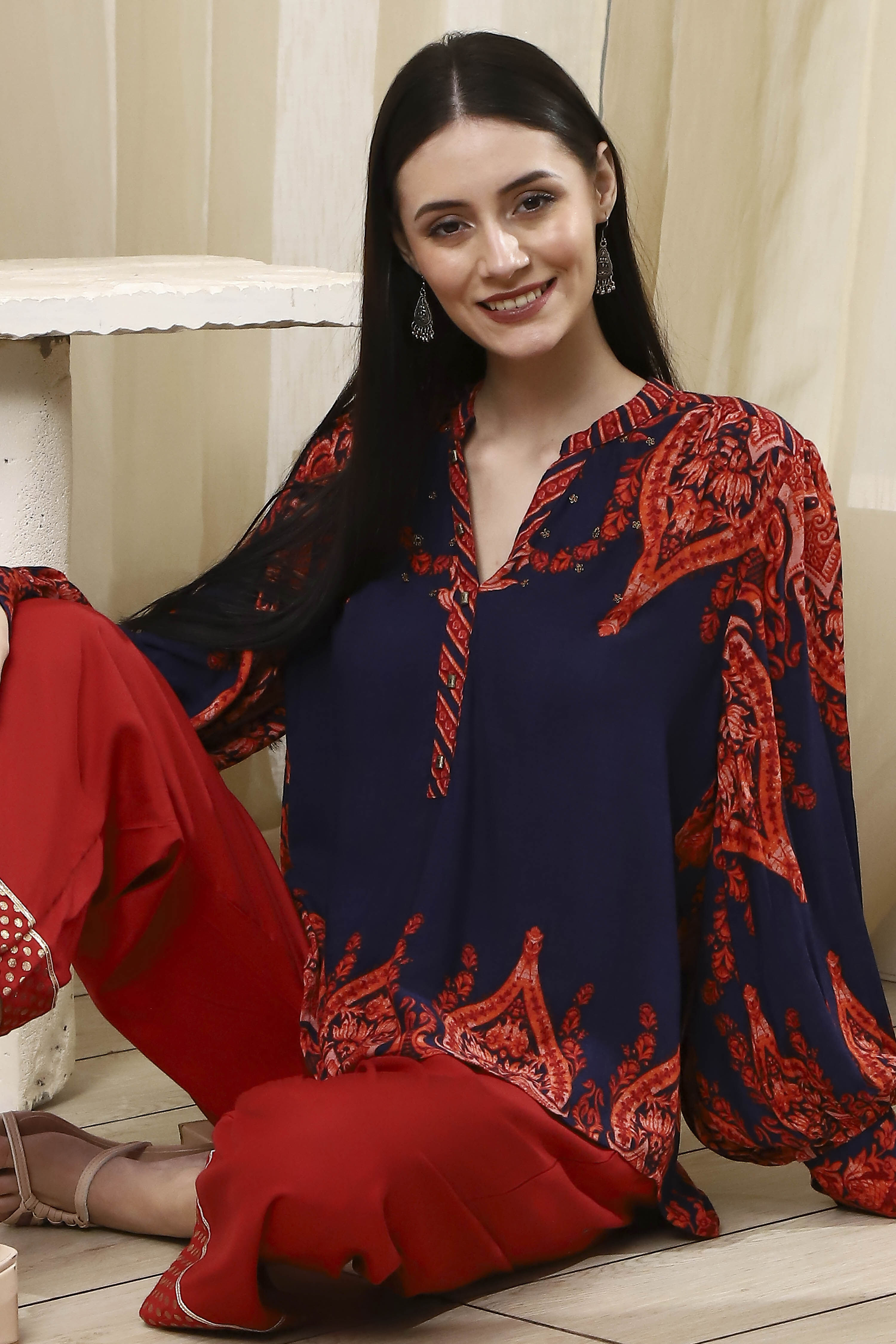 Blue Printed High-Low Top image number 0