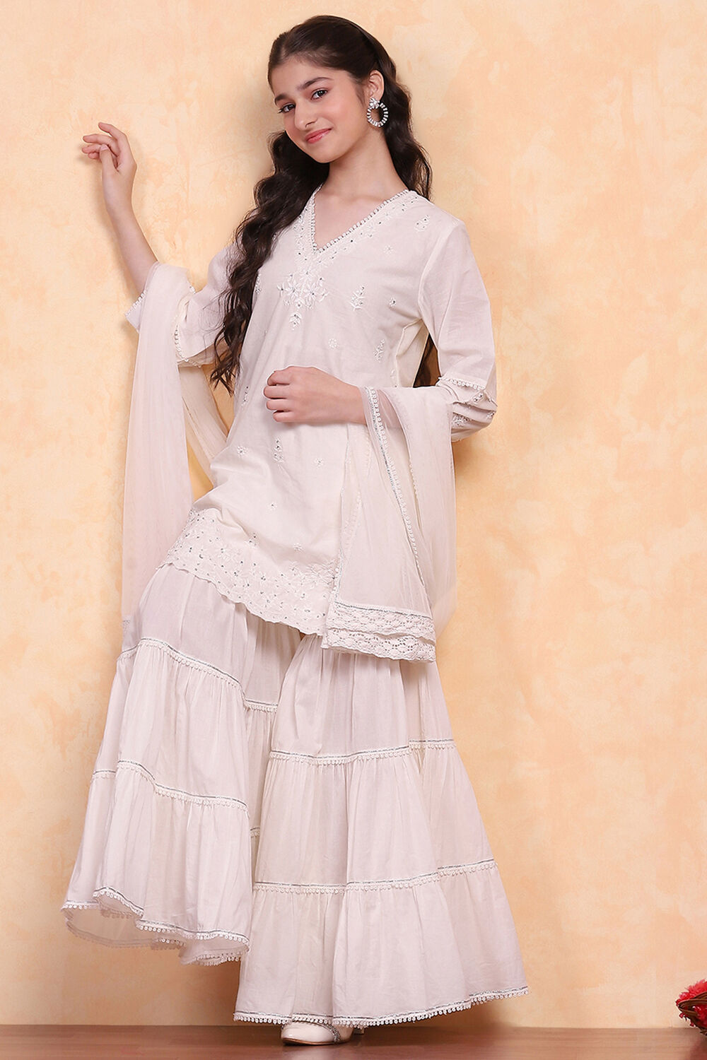 Off-White Embroidered Straight Suit Set image number 6